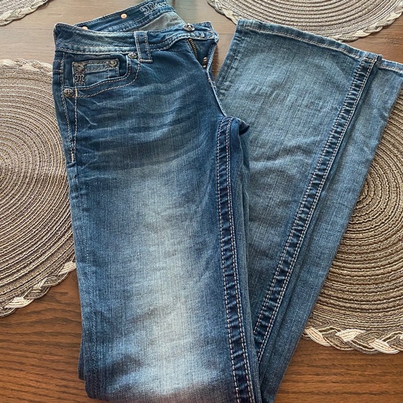 Miss Me Jeans - Picture 1 of 6